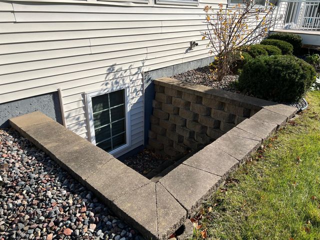 7425 Peony Lane N, Maple Grove, MN 55311