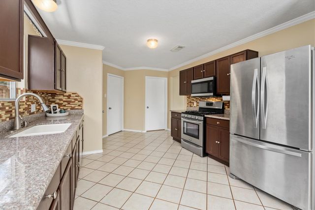 15026 Sunset Creek Drive, Humble, TX 77396