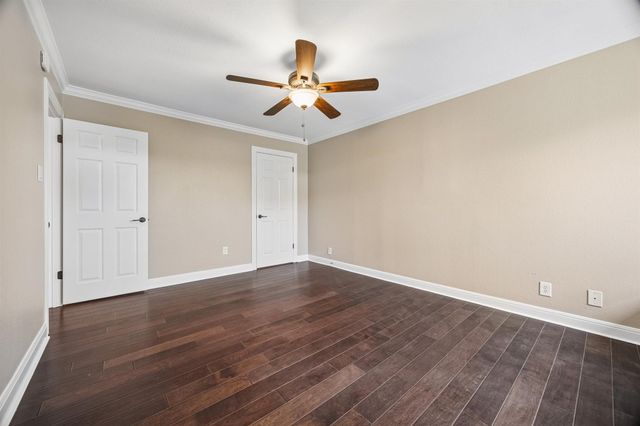 2500 Steck Ave 18, Austin, TX 78757