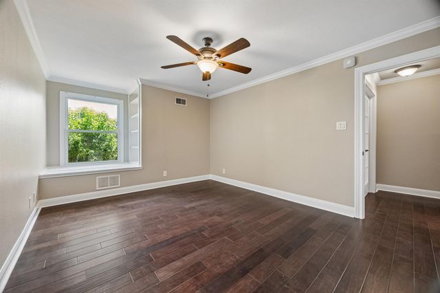 2500 Steck Ave 18, Austin, TX 78757