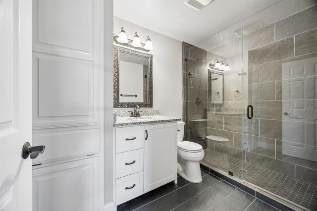 2500 Steck Ave 18, Austin, TX 78757
