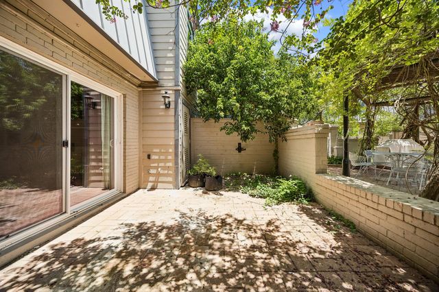 2500 Steck Ave 18, Austin, TX 78757