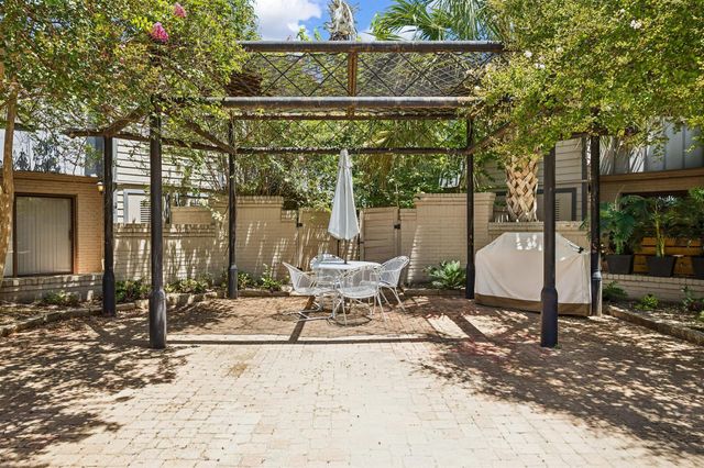 2500 Steck Ave 18, Austin, TX 78757