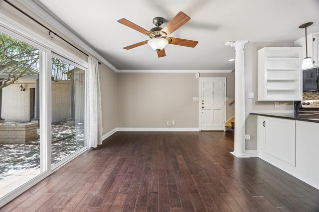 2500 Steck Ave 18, Austin, TX 78757