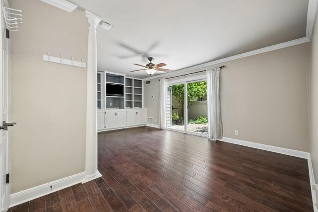 2500 Steck Ave 18, Austin, TX 78757