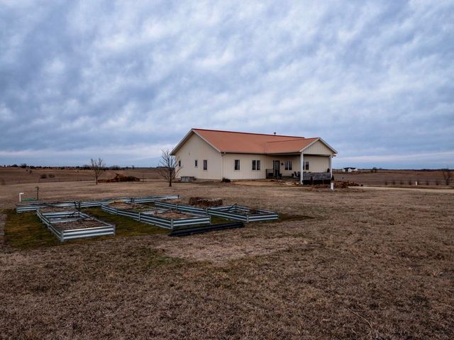 1335 Quartz Rd, Minneapolis, KS 67467