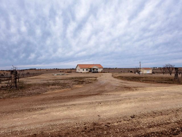 1335 Quartz Rd, Minneapolis, KS 67467