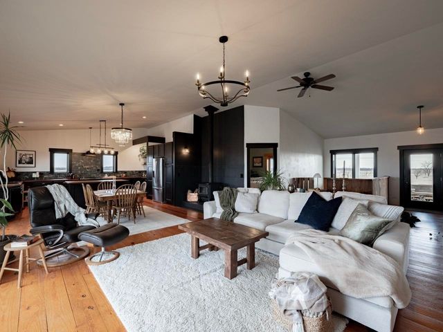 1335 Quartz Rd, Minneapolis, KS 67467