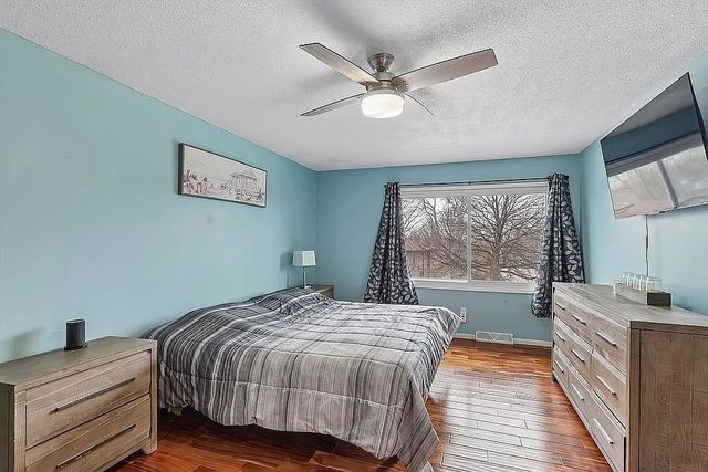 9654 Elmcrest Drive, Clive, IA 50325