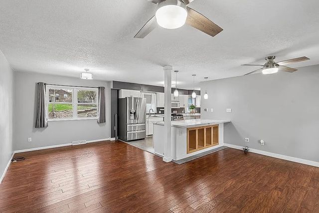 9654 Elmcrest Drive, Clive, IA 50325