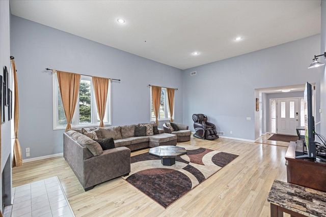 11790 Redwood Street NW, Coon Rapids, MN 55448