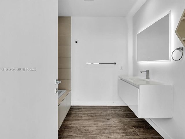 2900 NE 7th Ave 3307, Miami, FL 33137