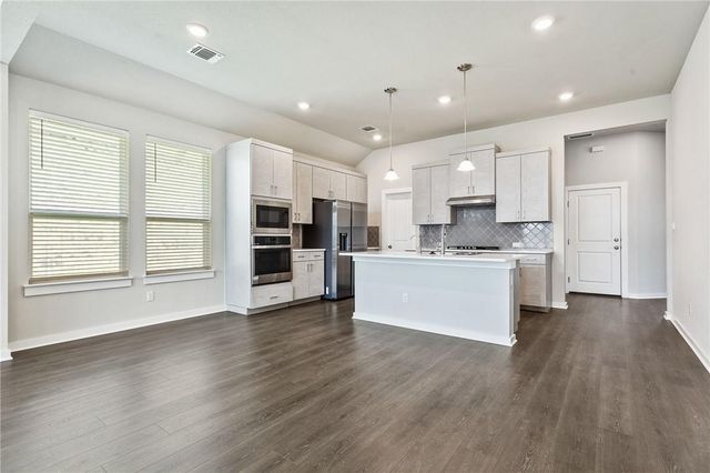 216 Upland DR, Georgetown, TX 78628