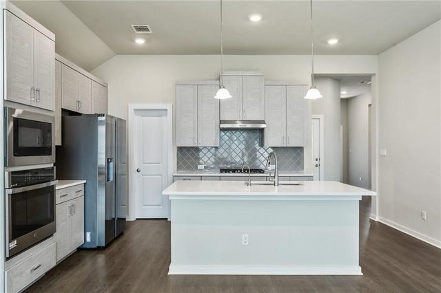 216 Upland DR, Georgetown, TX 78628