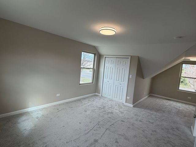 5743 W 79th Street, Burbank, IL 60459