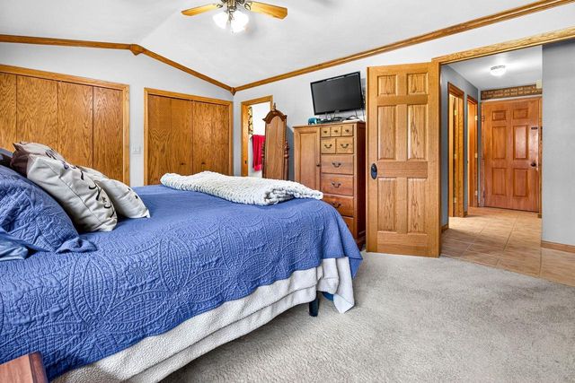 1155 W CECIL STREET, Neenah, WI 54956