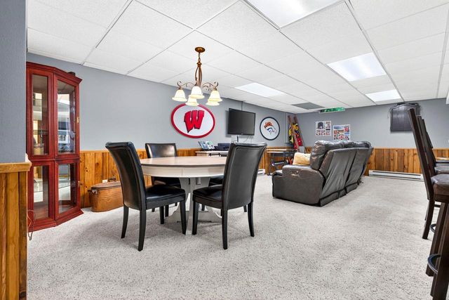 1155 W CECIL STREET, Neenah, WI 54956