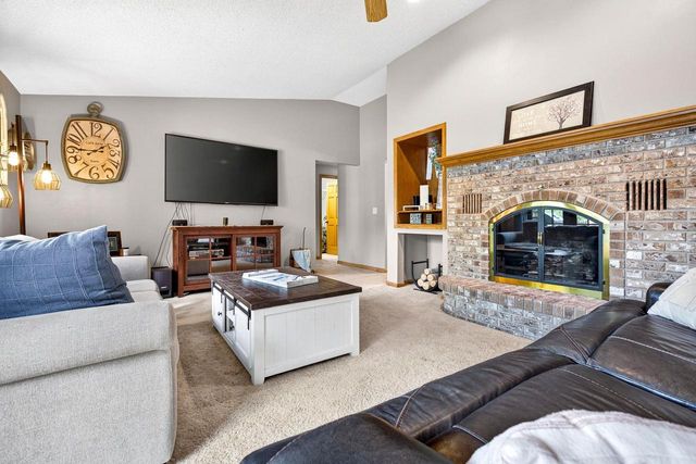 1155 W CECIL STREET, Neenah, WI 54956