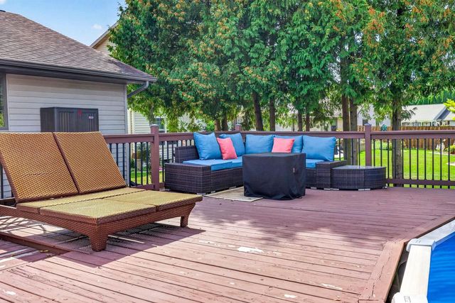 1155 W CECIL STREET, Neenah, WI 54956