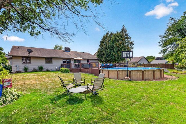1155 W CECIL STREET, Neenah, WI 54956