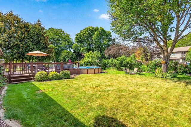 1155 W CECIL STREET, Neenah, WI 54956