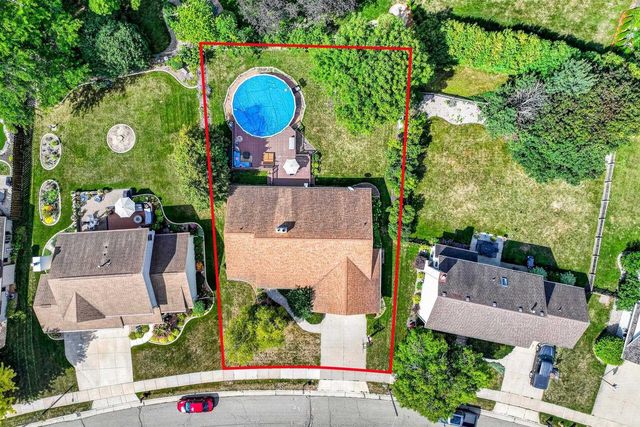 1155 W CECIL STREET, Neenah, WI 54956