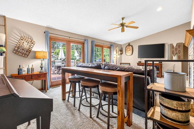 1155 W CECIL STREET, Neenah, WI 54956
