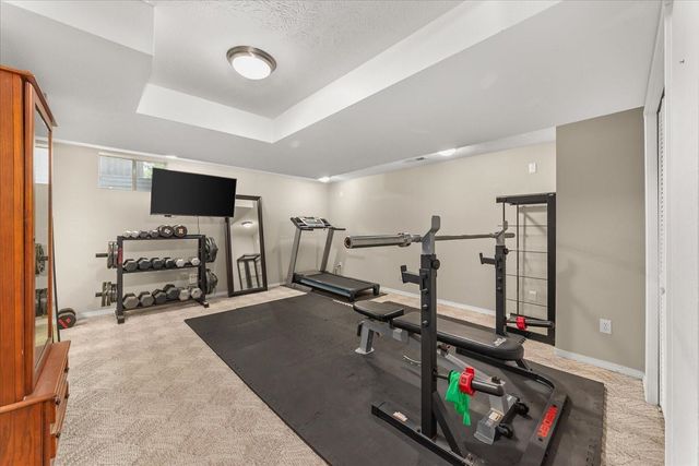 9412 N Oakland Ct, Newman Lake, WA 99025