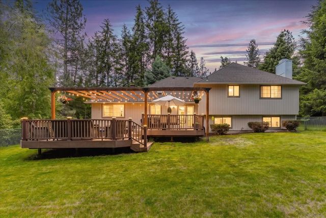 9412 N Oakland Ct, Newman Lake, WA 99025