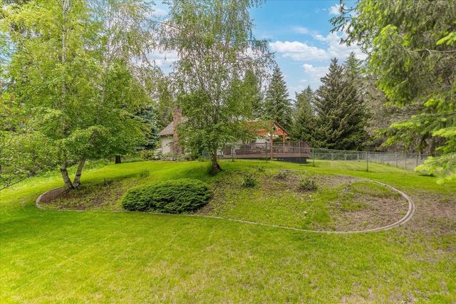 9412 N Oakland Ct, Newman Lake, WA 99025