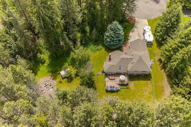 9412 N Oakland Ct, Newman Lake, WA 99025