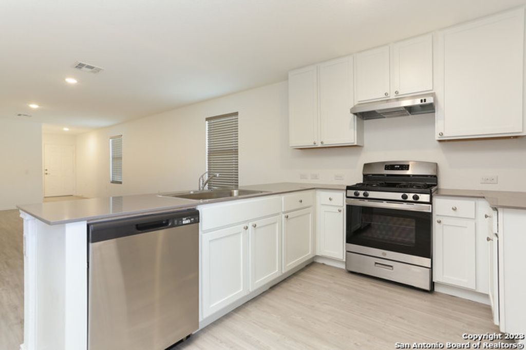 4539 Martin Way, San Antonio, TX 78222