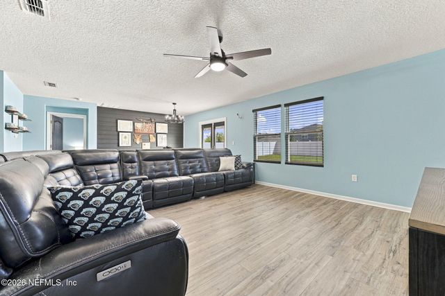 2232 WILLOW GLEN Lane, Green Cove Springs, FL 32043