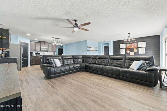 2232 WILLOW GLEN Lane, Green Cove Springs, FL 32043