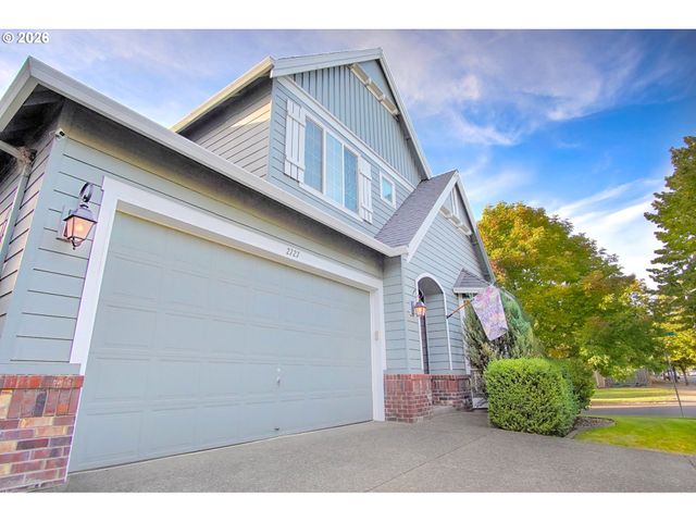 2727 N CRATER Ln, Newberg, OR 97132