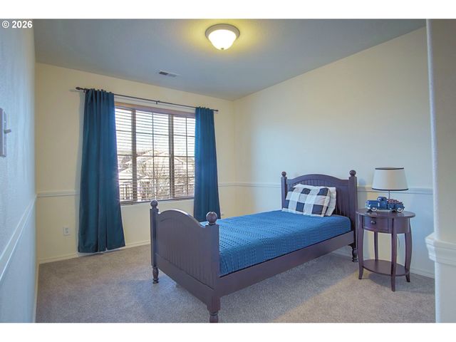 2727 N CRATER Ln, Newberg, OR 97132