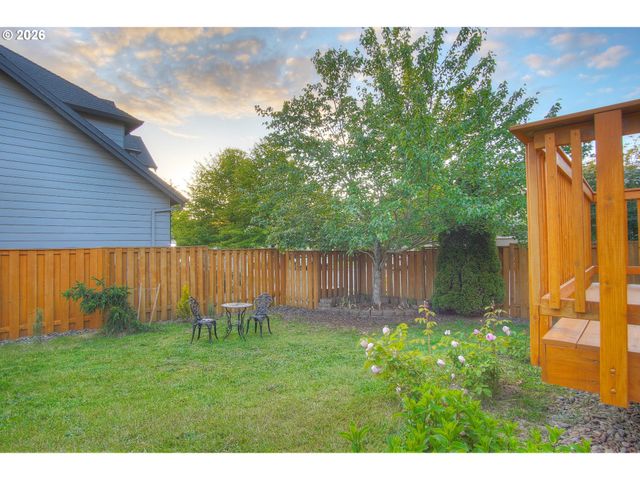 2727 N CRATER Ln, Newberg, OR 97132