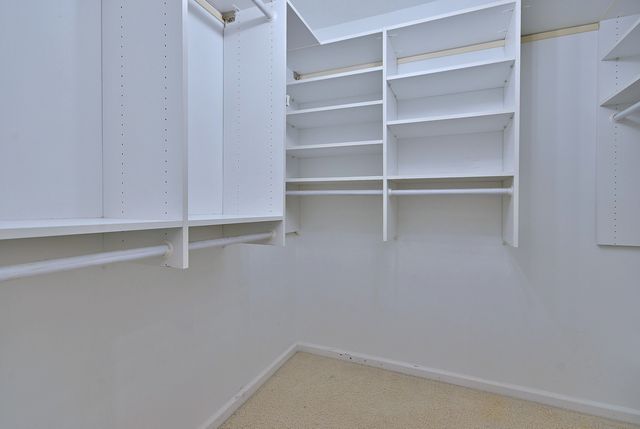 1612 Stonebridge Trail, Wheaton, IL 60189