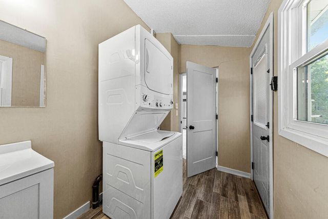 120 4th Avenue SW, Faribault, MN 55021