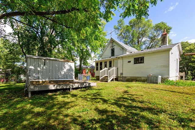 120 4th Avenue SW, Faribault, MN 55021