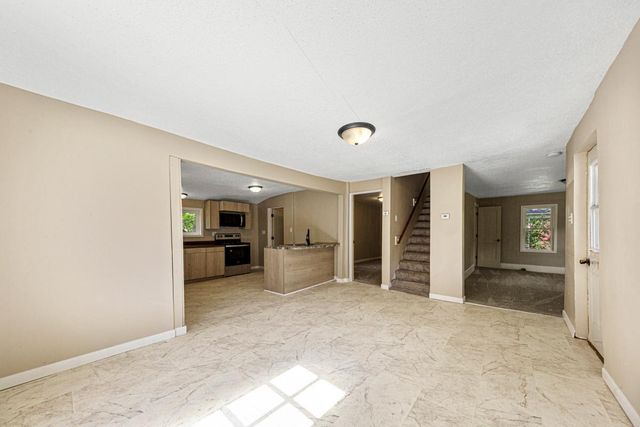 120 4th Avenue SW, Faribault, MN 55021