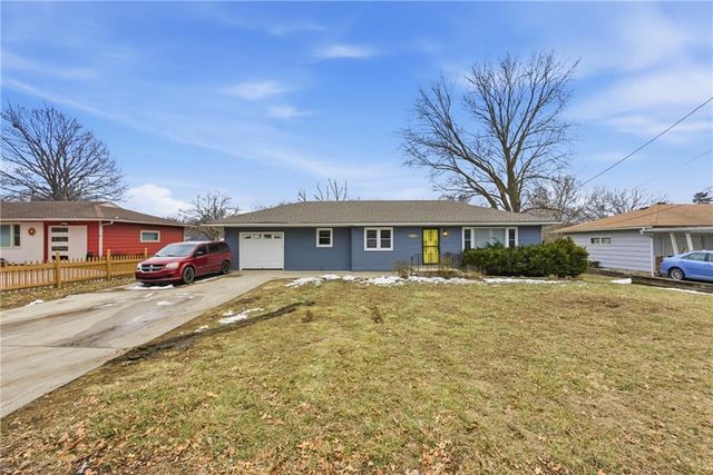 6137 Cernech Road, Kansas City, KS 66104