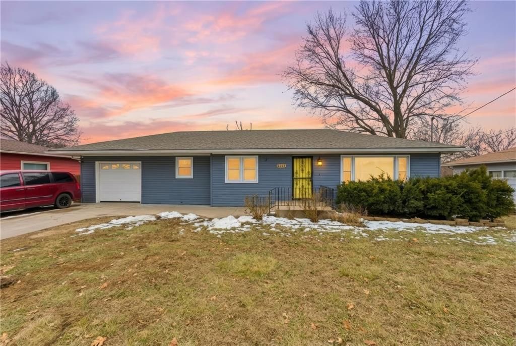 6137 Cernech Road, Kansas City, KS 66104