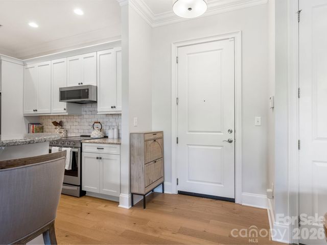 2964 Selwyn Avenue 209, Charlotte, NC 28209