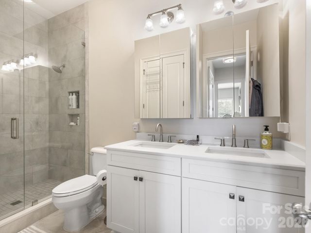 2964 Selwyn Avenue 209, Charlotte, NC 28209