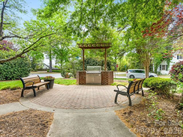 2964 Selwyn Avenue 209, Charlotte, NC 28209