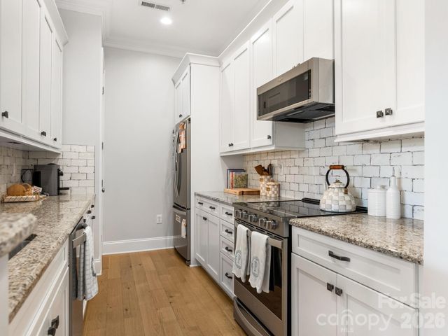 2964 Selwyn Avenue 209, Charlotte, NC 28209