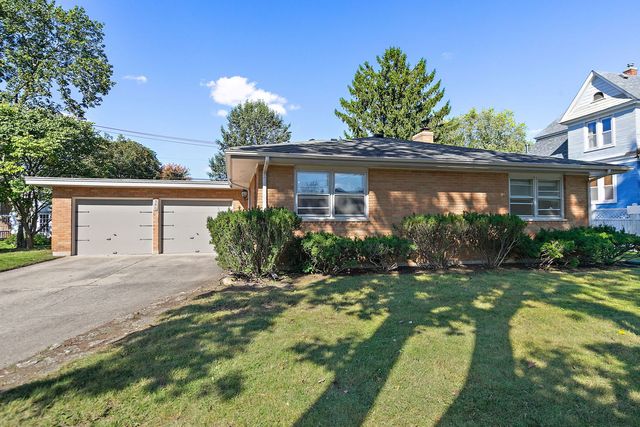 340 Illinois Street, Dundee, IL 60118