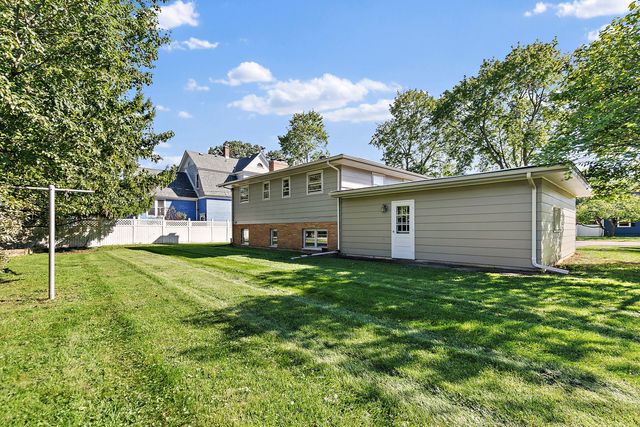 340 Illinois Street, Dundee, IL 60118