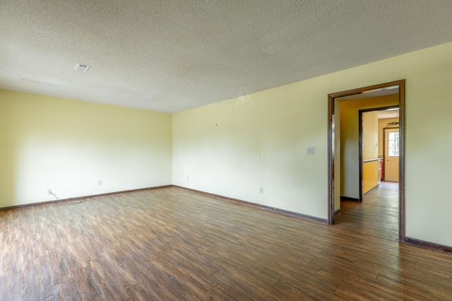 1341 Village Green Drive, Hixson, TN 37343